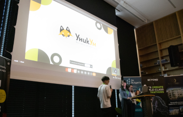 Weband at DigiHack 1.0 - Supporting young talents.